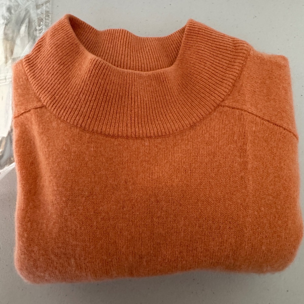 Prive 100% Cashmere apricot Orange Mock Neck Long Sleeve Pullover Sweater medium